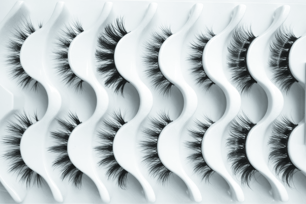 Eyelash trays